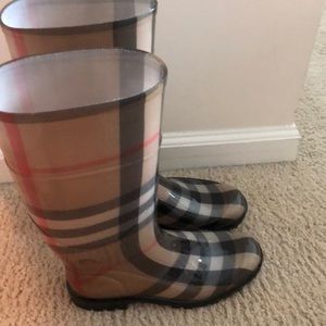 Original Burberry raining boots